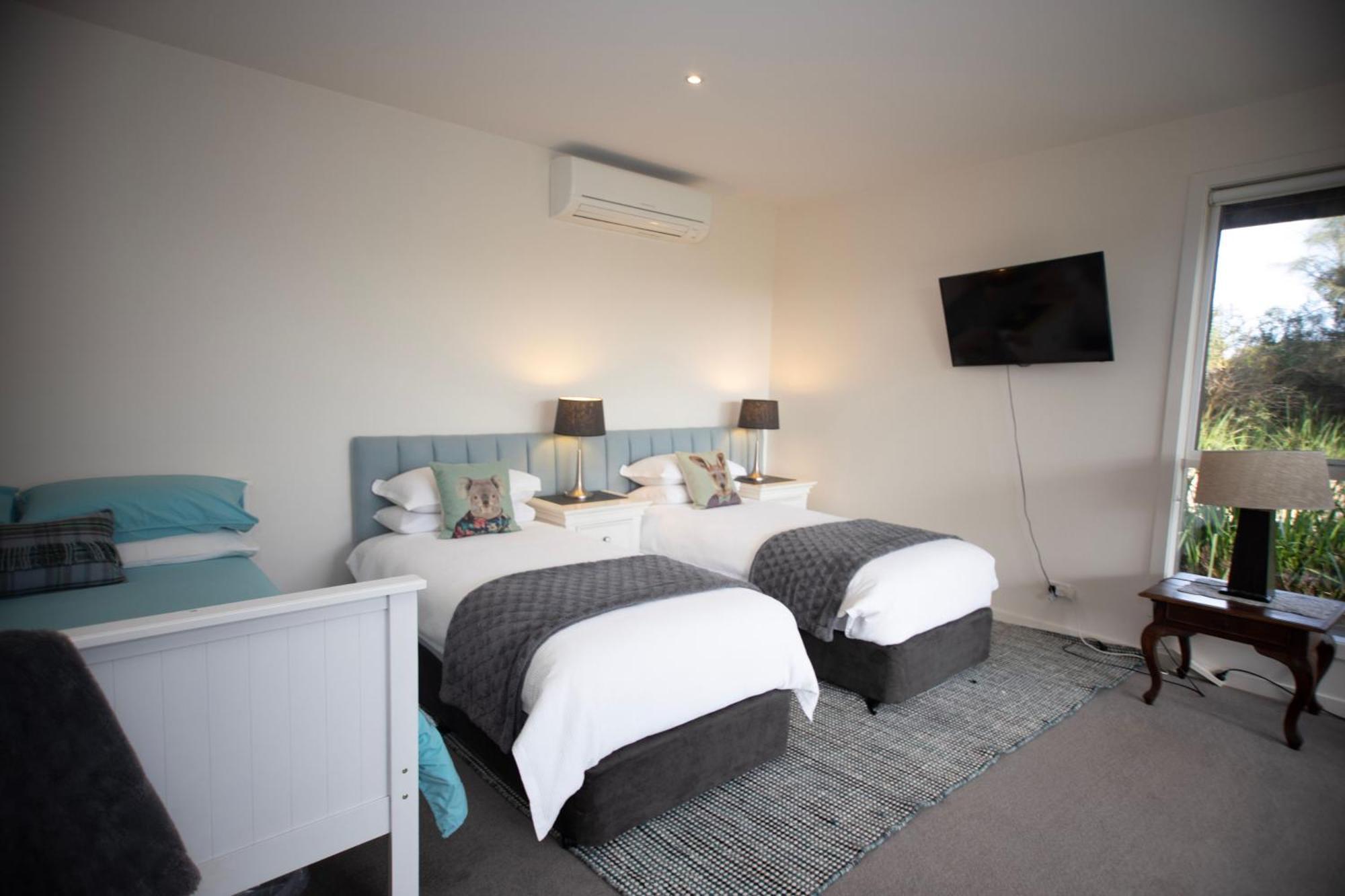 12 Apostles Accommodation Anchors Beach House With Sea Views ميناء كامبل المظهر الخارجي الصورة